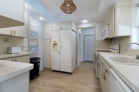 437 NE 107th St, Miami FL - photo 24 of 36