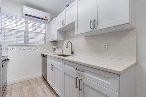 4015 Indian Creek Dr 106, Miami Beach FL - photo 11 of 29