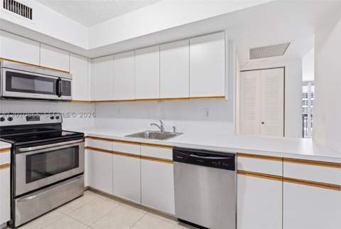 19195 NE 36th Ct 604, Aventura FL - photo 16 of 26