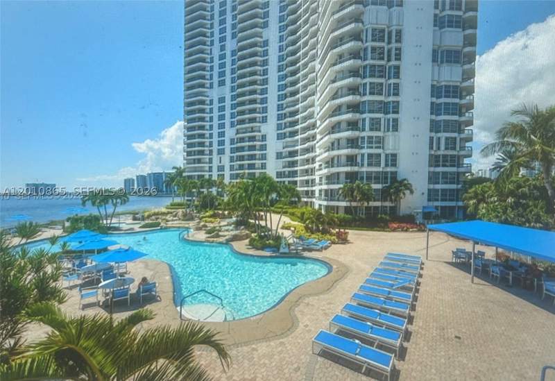1 bedroom Condominium at 19195 NE 36th Ct 604, Mystic Pointe Condo No Tw, Aventura — photo 3