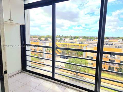 4670 W 13th Ln 507, Hialeah FL - photo 12 of 40