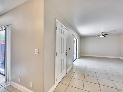 1540 Masters Circle 180, Delray Beach FL - photo 8 of 38