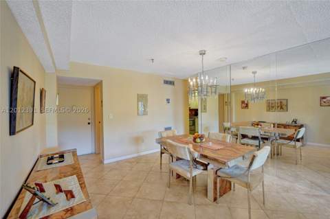 250 181st Dr 214, Sunny Isles Beach FL - photo 15 of 55