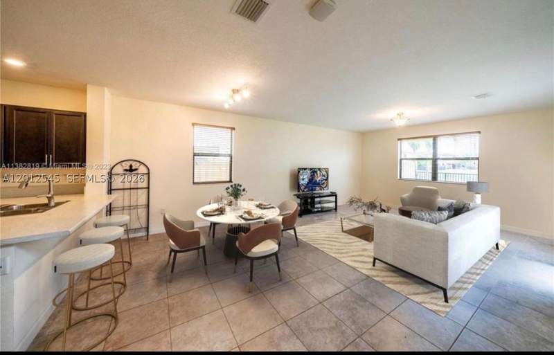 3 bedroom SingleFamilyResidence at 2401 NE 2nd Dr, Barbados At Oasis, Homestead — photo 5