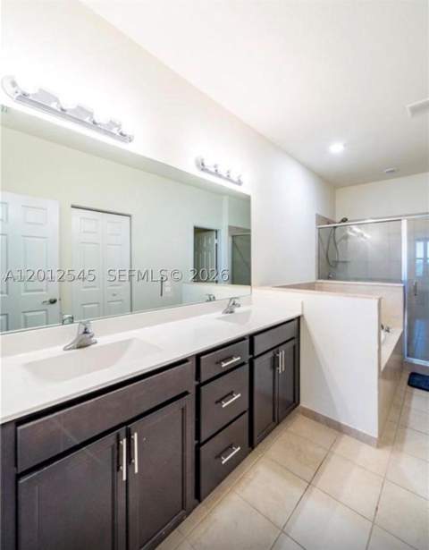 2401 NE 2nd Dr, Homestead FL - photo 9 of 14