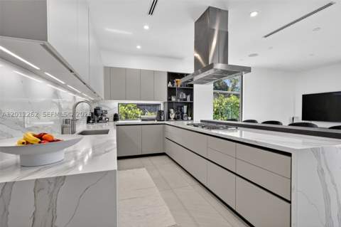 1830 NE 193rd St, Miami FL - photo 19 of 38