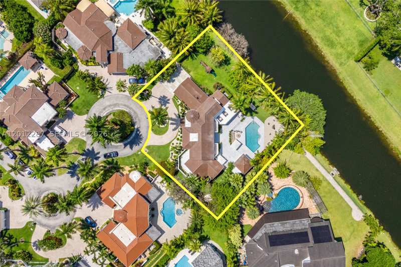 7 bedroom SingleFamilyResidence at 8763 SW 61st Pl, Pinecrest Gardens, Pinecrest — photo 1