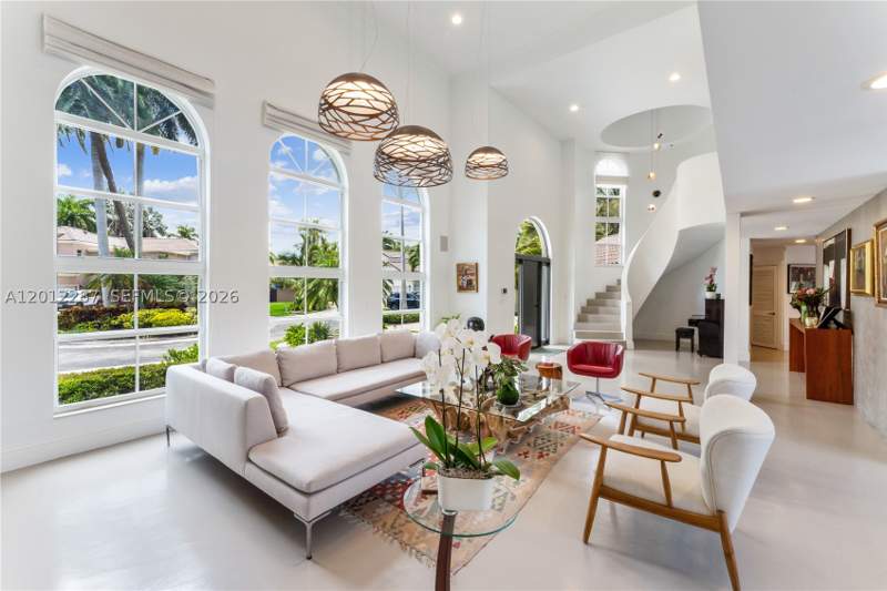 7 bedroom SingleFamilyResidence at 8763 SW 61st Pl, Pinecrest Gardens, Pinecrest — photo 4