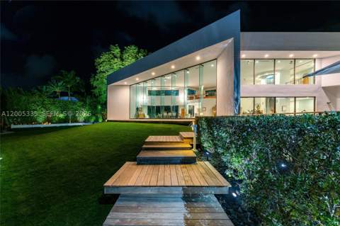 485 W Matheson Dr, Key Biscayne FL - photo 20 of 82