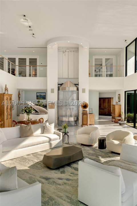 485 W Matheson Dr, Key Biscayne FL - photo 7 of 82