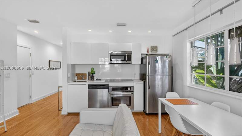 2 bedroom Condominium at 1410 Euclid Ave 6, Essenza At 1410 Euclid Co, Miami Beach — photo 2