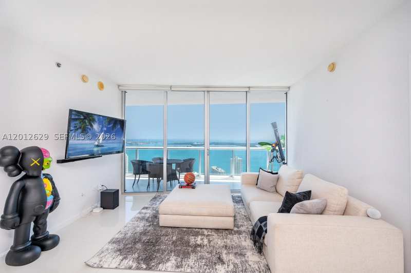 2 bedroom Condominium at 465 E Brickell Ave 5305, Iconbrickell Condo No 1, Miami — photo 1