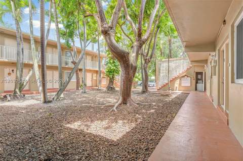 6330 SW 79th St 2, South Miami FL - photo 24 of 29