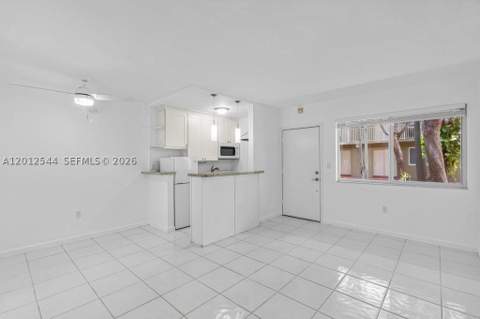 6330 SW 79th St 2, South Miami FL - photo 8 of 29