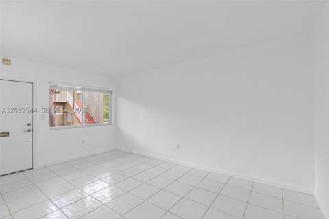 6330 SW 79th St 2, South Miami FL - photo 9 of 29