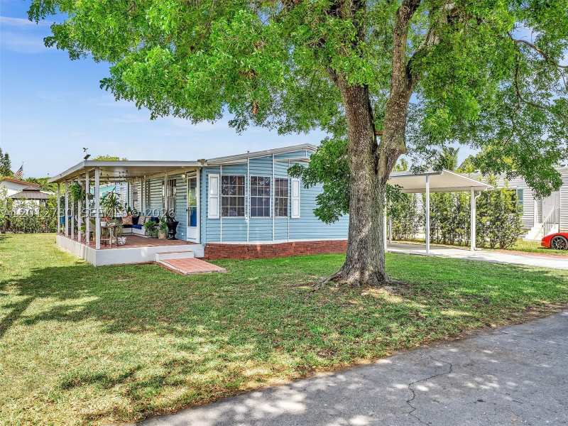 2 bedroom MobileHome at 19800 SW 180th Ave #80, Americana Village Condo, Miami — photo 1