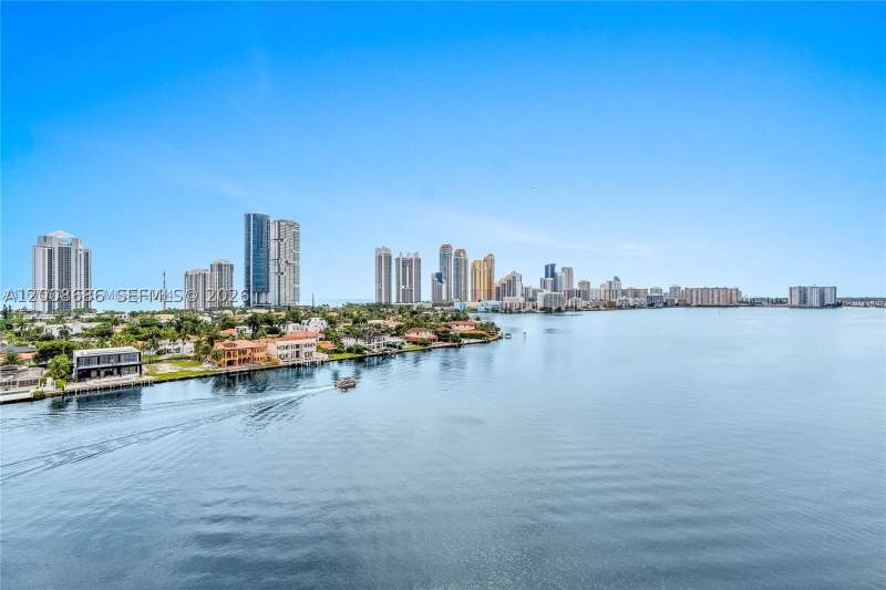2 bedroom Condominium at 19101 NE 36th Ct 2509, Mystic Pointe Condo No Th, Aventura — photo 2