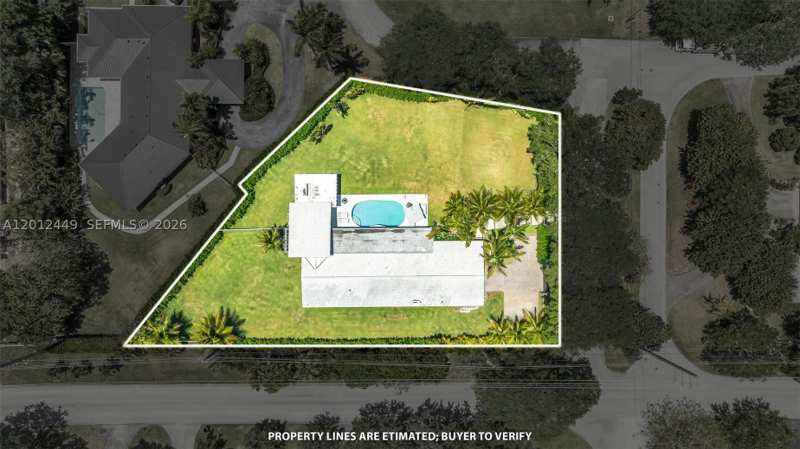 4 bedroom SingleFamilyResidence at 6200 SW 118th St, Town Estates, Pinecrest — photo 1