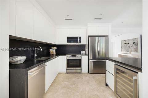 255 Ridgewood Rd, Key Biscayne FL - photo 7 of 30