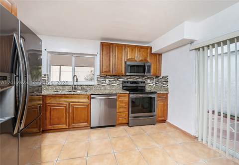 1007 NW 106th Ave Cir, Miami FL - photo 14 of 29