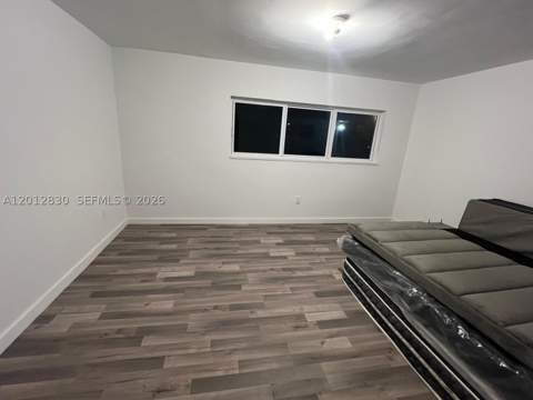 1560 NE 151st St 102, Miami FL - photo 7 of 11
