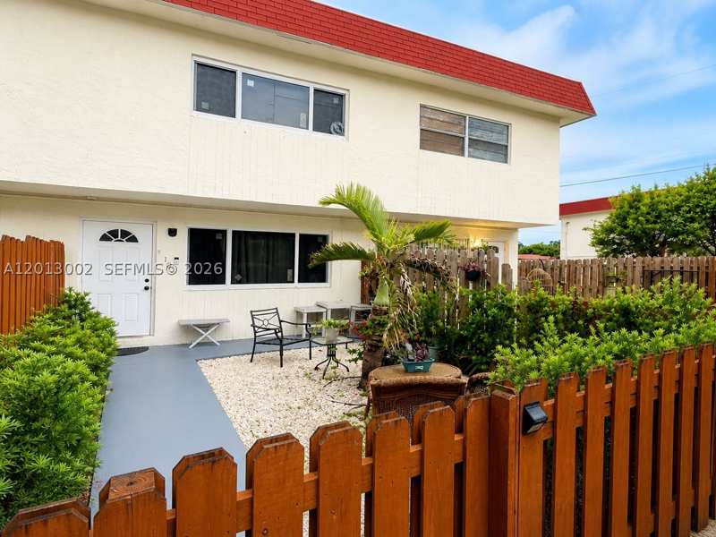 2 bedroom Townhouse at 1520 NE 151st St 103, The Lofts Town Villas Con, Miami — photo 1