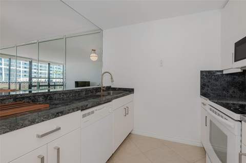 600 NE 36th St 706, Miami FL - photo 13 of 34