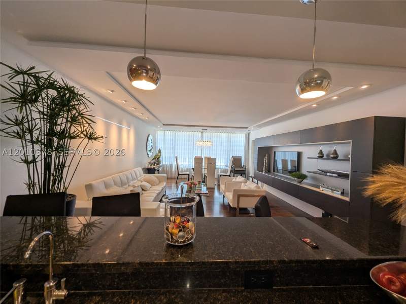 2 bedroom Condominium at 5600 Collins Ave 9E, 5600 Condo, Miami Beach — photo 3