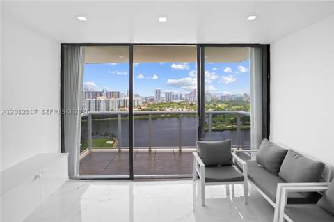 3675 N Country Club Dr 2008, Aventura FL - photo 11 of 50