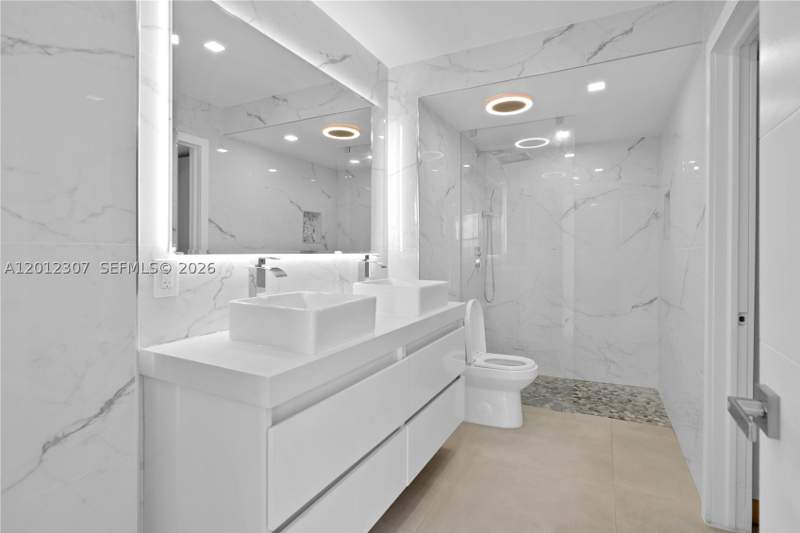 2 bedroom Condominium at 3675 N Country Club Dr 2008, Aventura Eldorado Condo, Aventura — photo 4