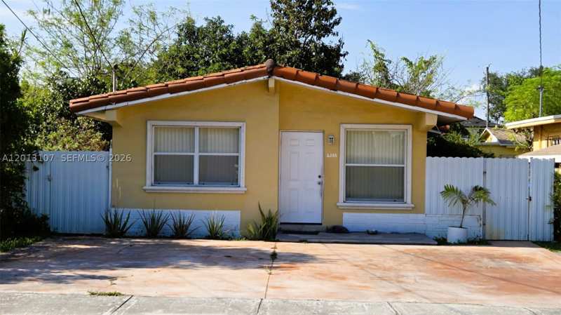 3 bedroom SingleFamilyResidence at 2335 NW 55th St, High Ridge Park, Miami — photo 1