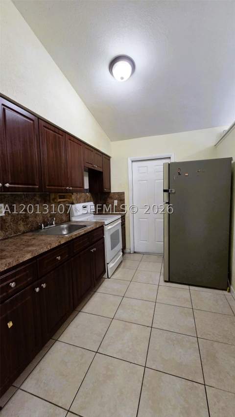 2335 NW 55th St, Miami FL - photo 11 of 48