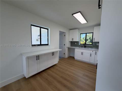 291 NW 184th Ter, Miami Gardens FL - photo 9 of 31