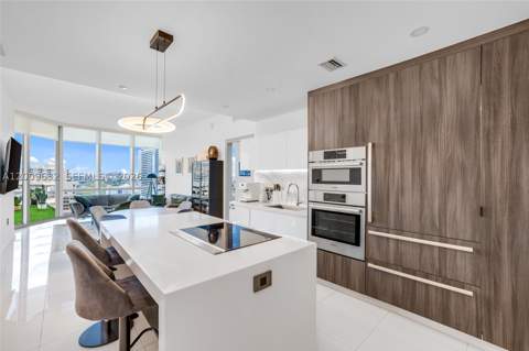 851 NE 1st Ave 1408, Miami FL - photo 10 of 36