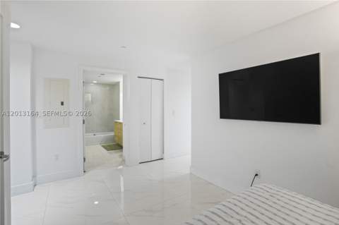 16385 Biscayne Blvd 1402, North Miami Beach FL - photo 22 of 30