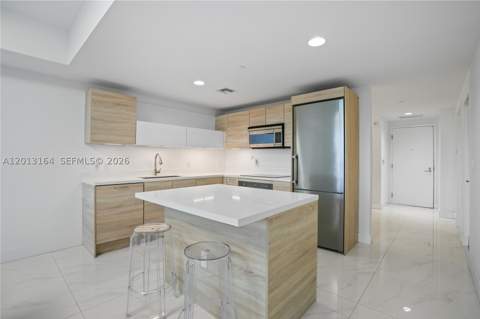 16385 Biscayne Blvd 1402, North Miami Beach FL - photo 6 of 30