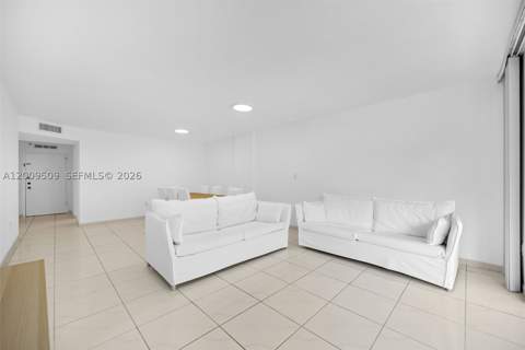 2780 NE 183rd St 115, Aventura FL - photo 10 of 47