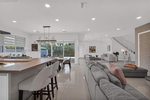 7509 NW 99th Ave, Doral FL - photo 13 of 80