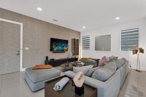 7509 NW 99th Ave, Doral FL - photo 9 of 80