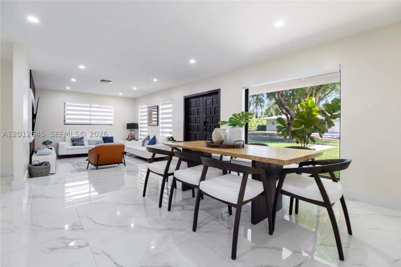 4 bedroom SingleFamilyResidence at 1549 Zuleta Ave, Coral Gables Riv Sec 6, Coral Gables — photo 3