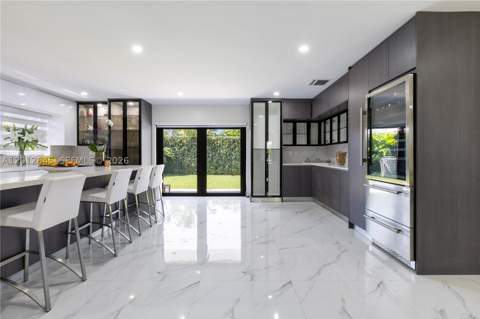 1549 Zuleta Ave, Coral Gables FL - photo 8 of 28