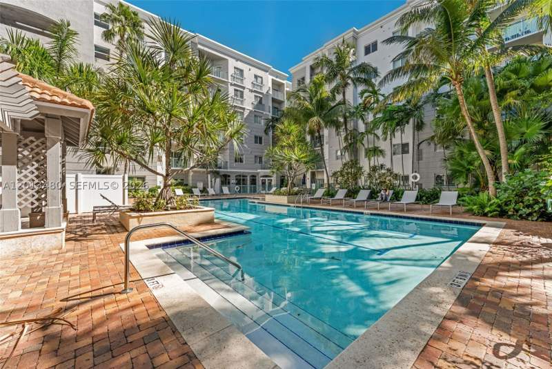 2 bedroom Condominium at 6001 SW 70th St 339, Valencia Condo, South Miami — photo 3