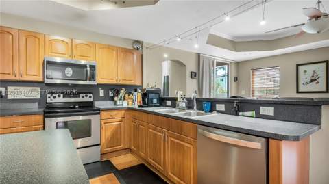 16101 NW 79th Ct, Miami Lakes FL - photo 18 of 56