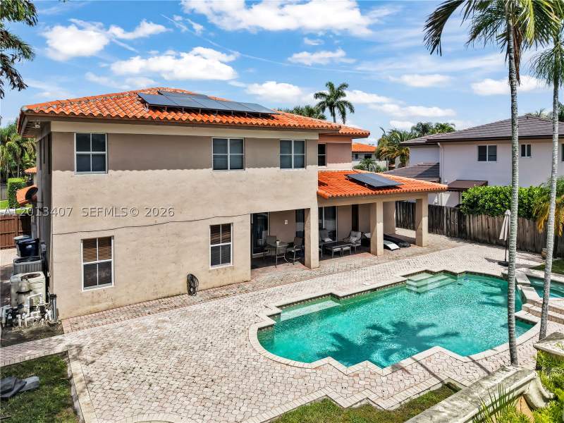 5 bedroom SingleFamilyResidence at 16101 NW 79th Ct, Silvercrest Lake Estates, Miami Lakes — photo 5