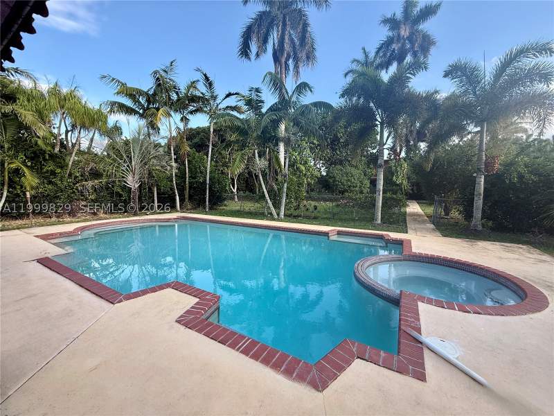 5 bedroom SingleFamilyResidence at 17301 SW 296th St, Redland, Homestead — photo 4