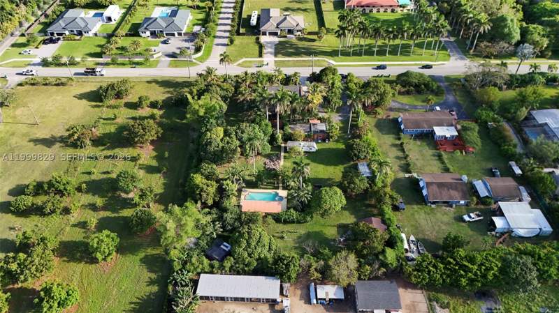 5 bedroom SingleFamilyResidence at 17301 SW 296th St, Redland, Homestead — photo 5