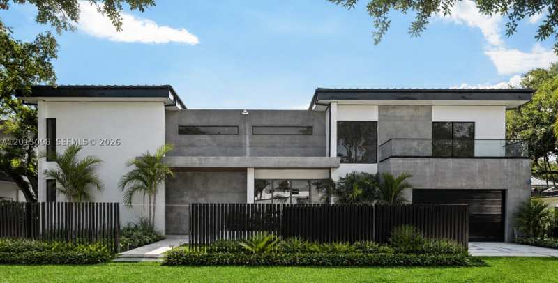 6 bedroom SingleFamilyResidence at 7740 SW 52nd Ave, Amd Plat Of High Pines, Miami — photo 1