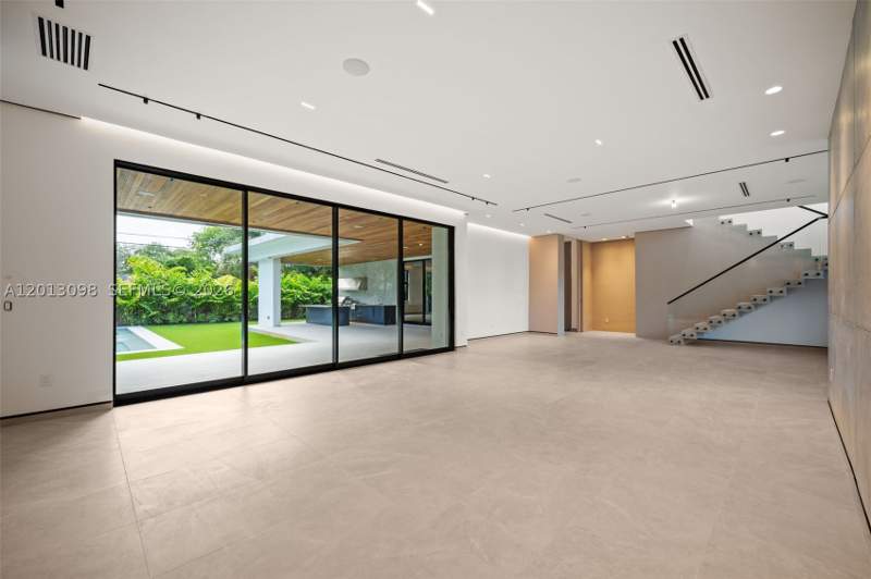 6 bedroom SingleFamilyResidence at 7740 SW 52nd Ave, Amd Plat Of High Pines, Miami — photo 4