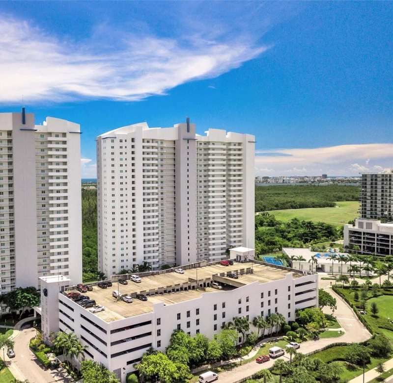 2 bedroom Condominium at 15051 Royal Oaks Lane 202, The Oaks I Condo, North Miami — photo 1