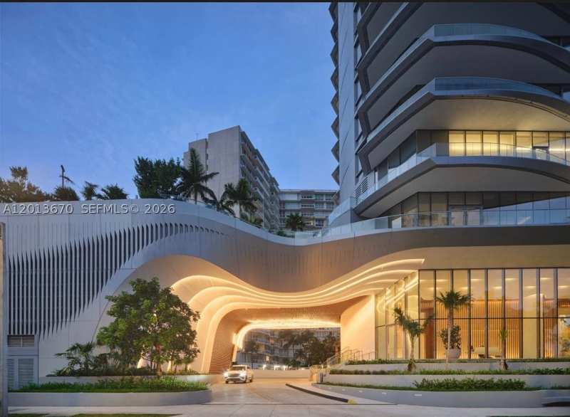 5 bedroom Condominium at 175 SE 25th Rd 4202, Una Residences, Miami — photo 1
